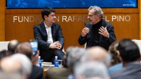 Dialogue between Javier García and Miguel Ángel Hoyos