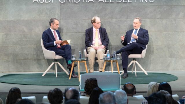 Dialogue between Tim Congdon, Daniel Lacalle and Juan Castañeda