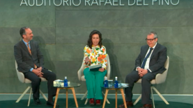 Dialogue between Carlos Fernández Andrade, Manuel Lucena and Beatriz Paredes