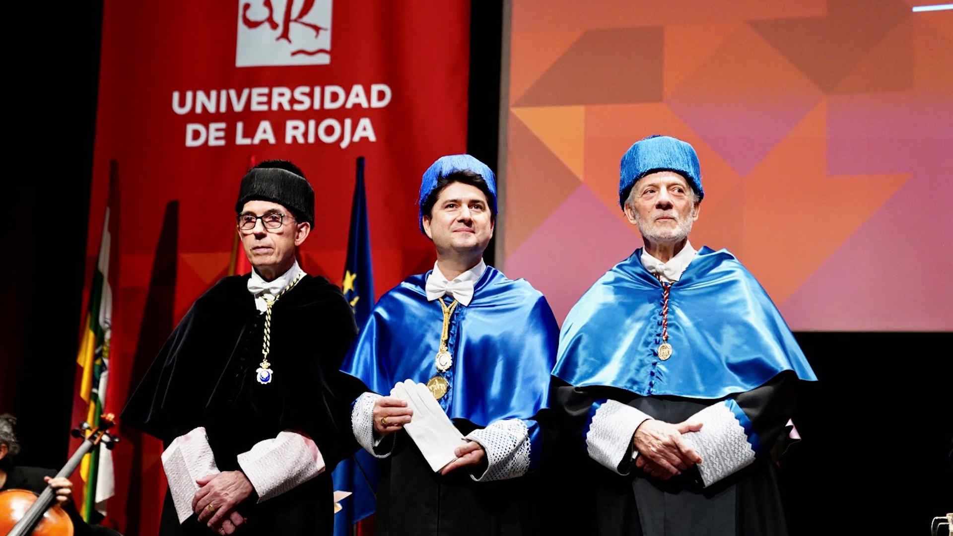 Javier García Martínez has just received an honorary doctorate from the University of La Rioja.