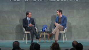 Dialogue between José Mª Aznar and Jorge Bustos
