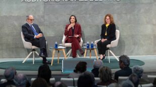 Dialogue between Gonzalo Quintero and Jane Landers