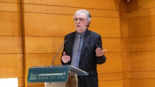 Keynote lecture by Tomás Pérez Vejo