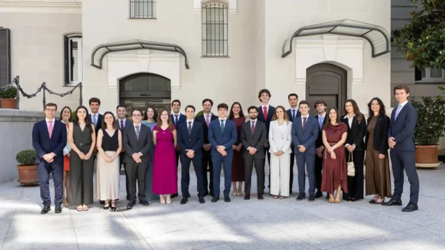 Becarios de excelencia Rafael del Pino 2026